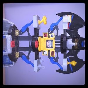 Imaginext Batman transforming Batcave